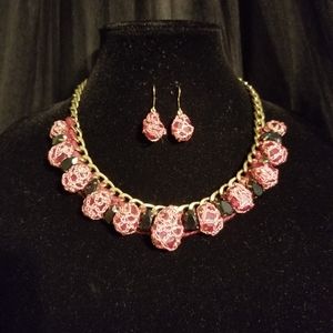 Crochet Beaded Collar Necklace Set Red Black Beads Delicate Pink Crochet Casing